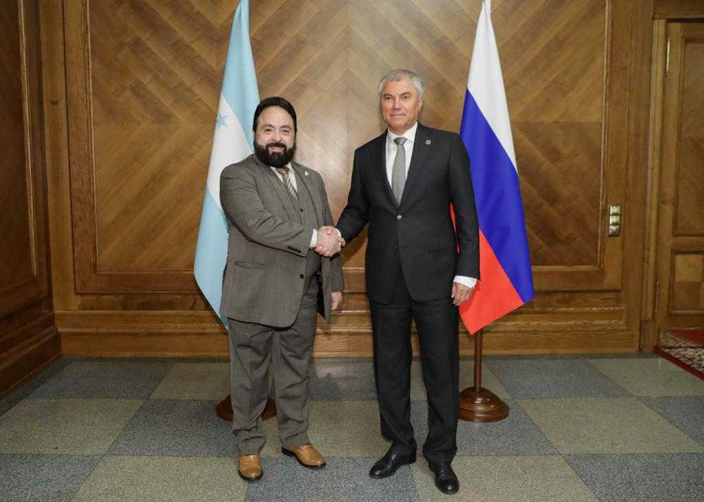 Presidente del CN, Luis Redondo, se reunió con el presidente de la Duma Estatal, Viacheslav Volodin
